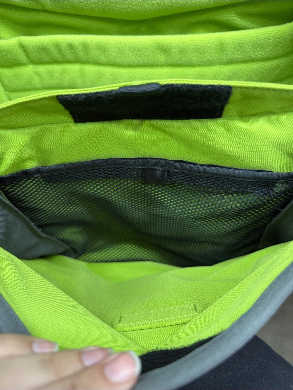 Crumpler 7 Million Dollar Home Camera Bag Shoulder Carry Case Gray Green